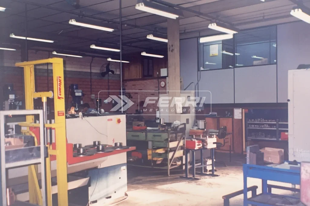 Fachada Metalúrgica Ferri em 2002