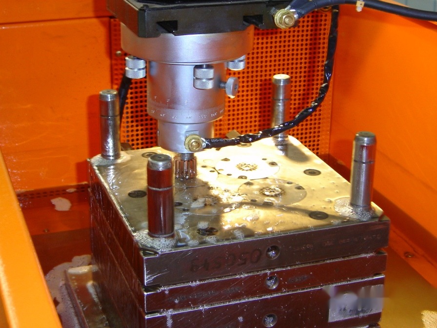 Molde de injeção fabricado pela Metalúrgica Ferri