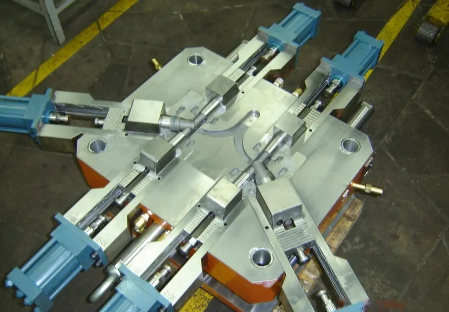 Molde de injeção fabricado pela Metalúrgica Ferri